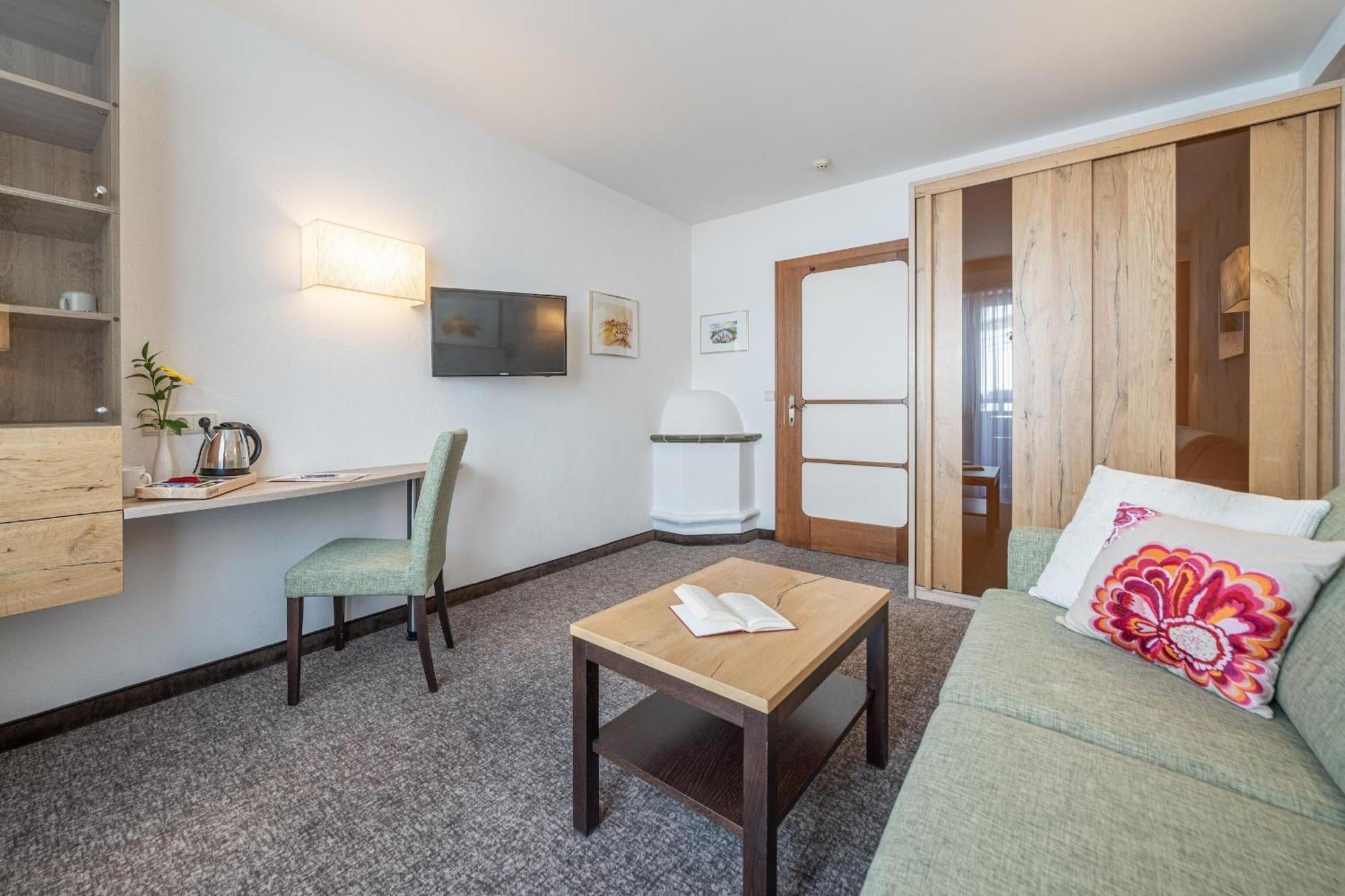 Hotel Madeleine Обергургл Екстериор снимка